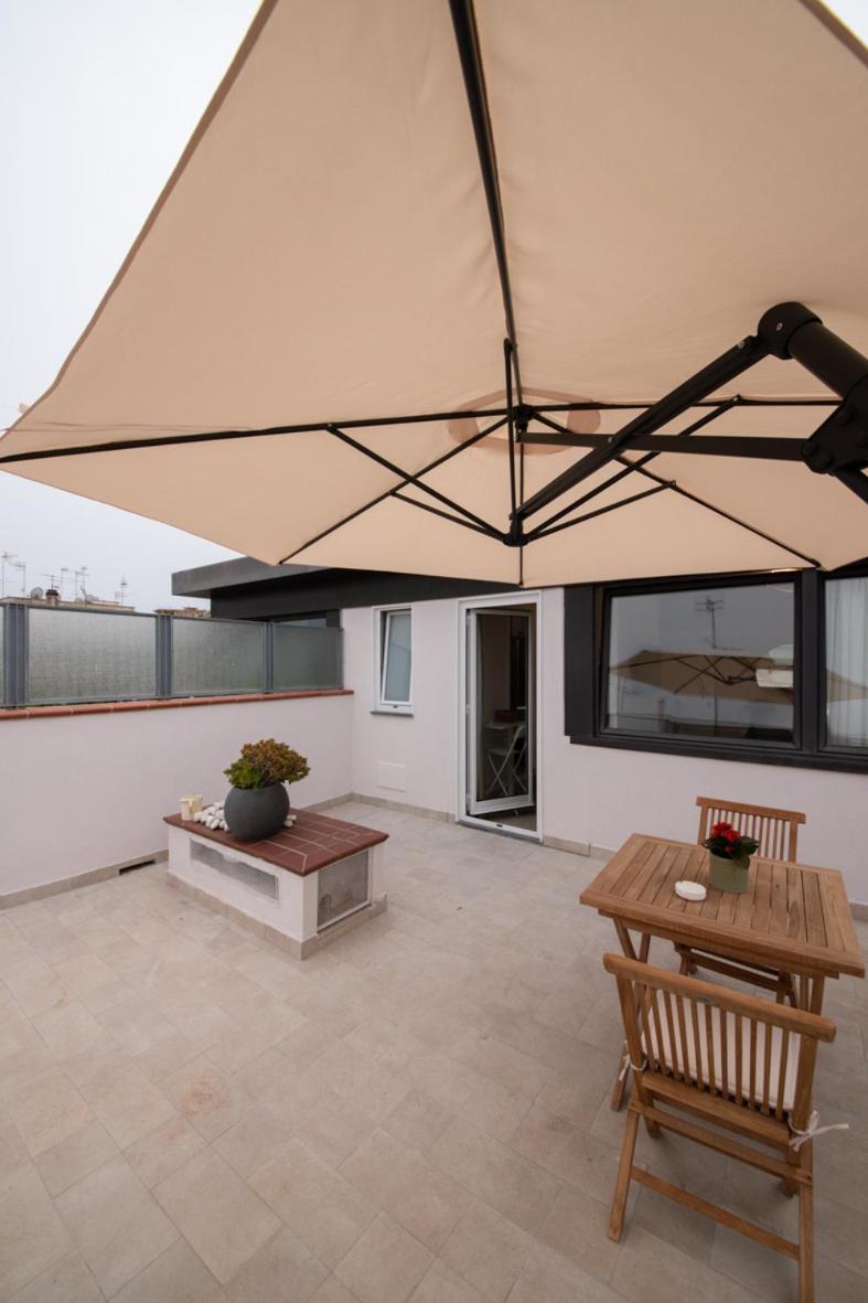 Terrazzo 44 Apartment Наполи Екстериор снимка
