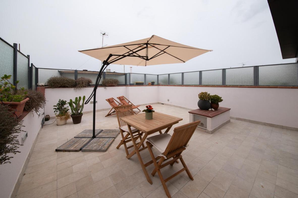 Terrazzo 44 Apartment Наполи Екстериор снимка