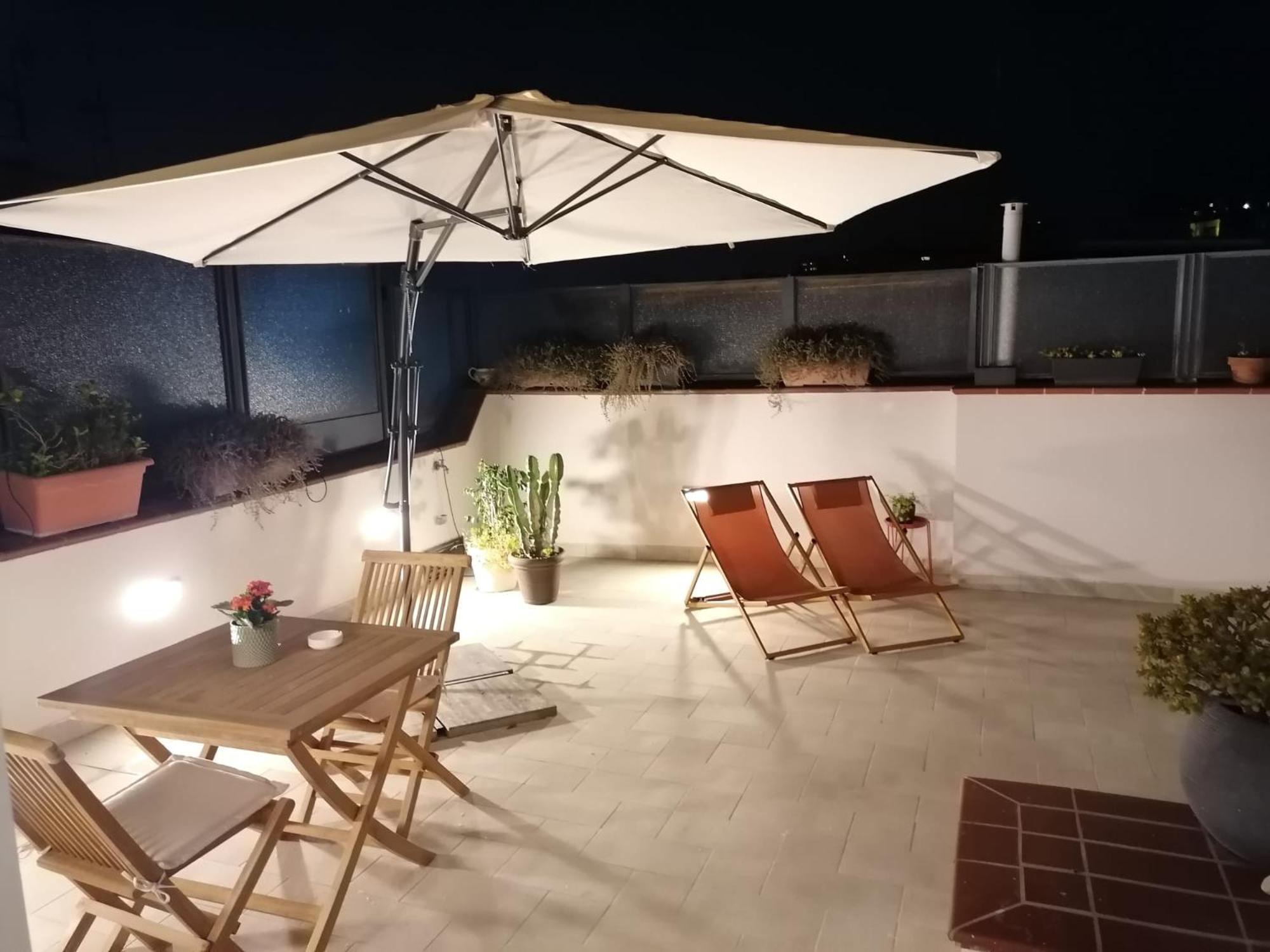 Terrazzo 44 Apartment Наполи Екстериор снимка
